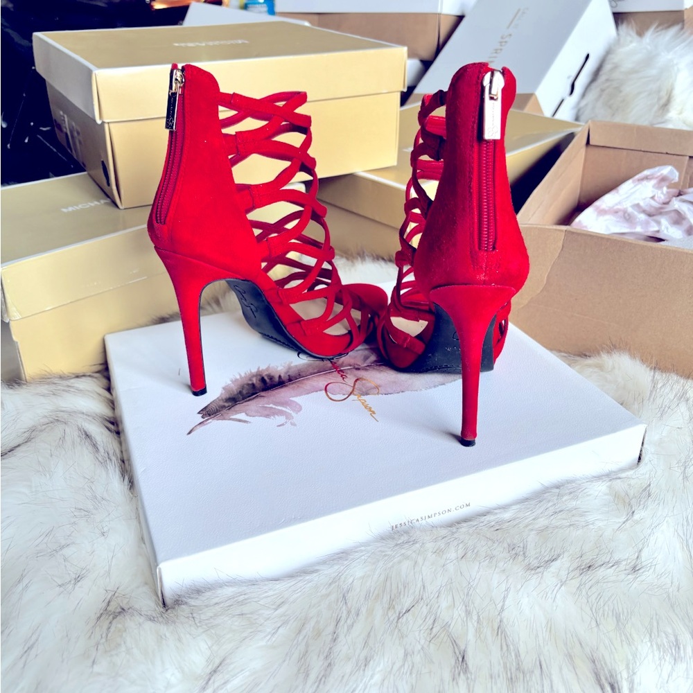 ❤️JESSICA SIMPSON’s SEXY💋suede leather sandals, 1/4 inch platform. ❤️💋💋💋💋💋